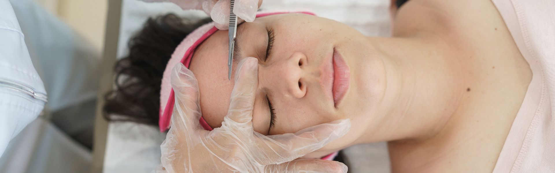 Dermaplaning: piel más suave y luminosa en minutos thumbnail