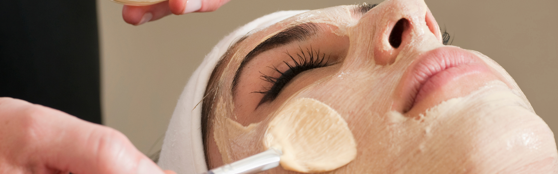 Tratamientos faciales básicos para el cuidado de la piel thumbnail